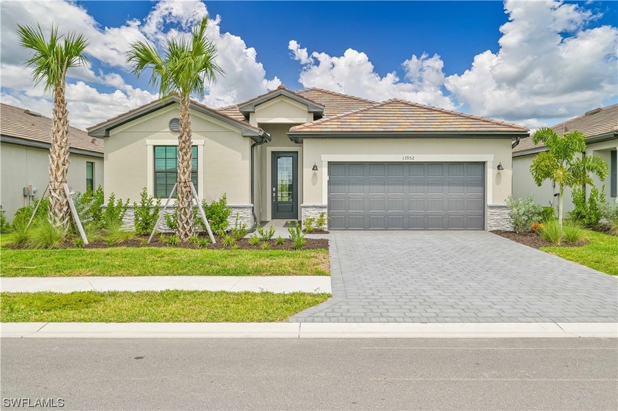 Property photo for 13952 Hunter Oak Drive, Fort Myers, FL