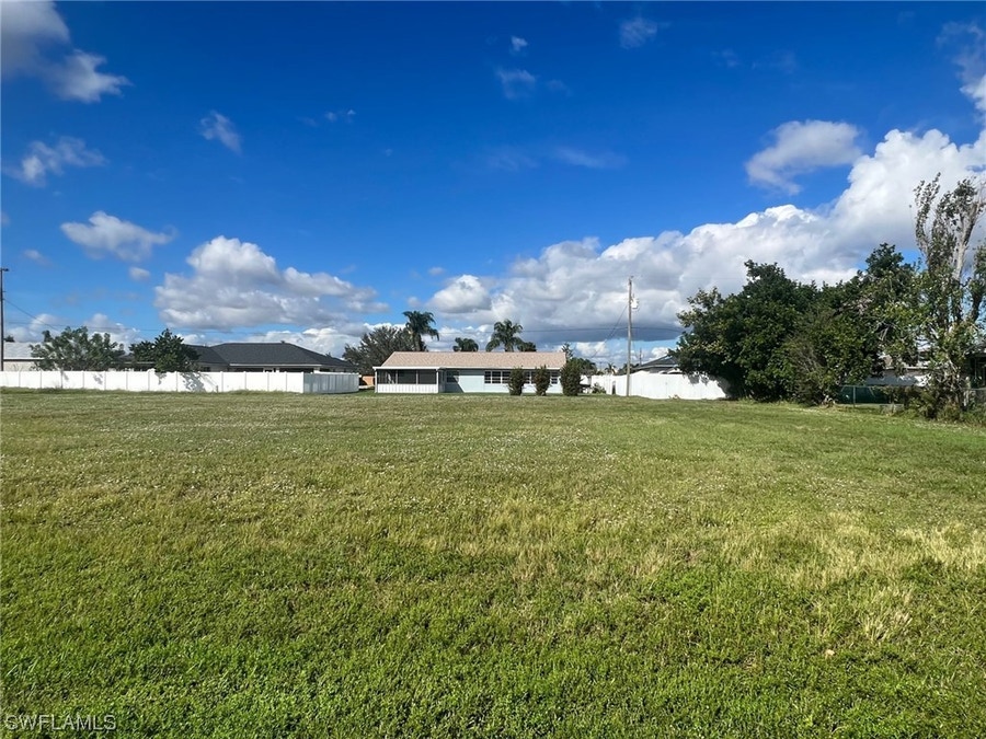 Property photo for 1627 SE 20th Lane, Cape Coral, FL