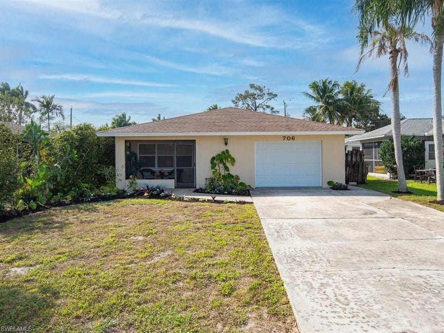 Property photo for 706 109th Ave N, Naples, FL