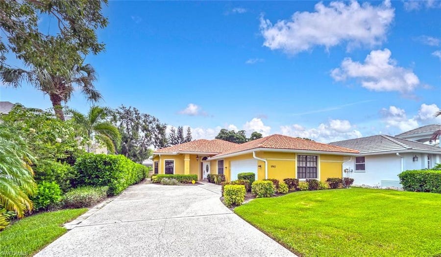 Property photo for 1985 Timberline Dr, Naples, FL