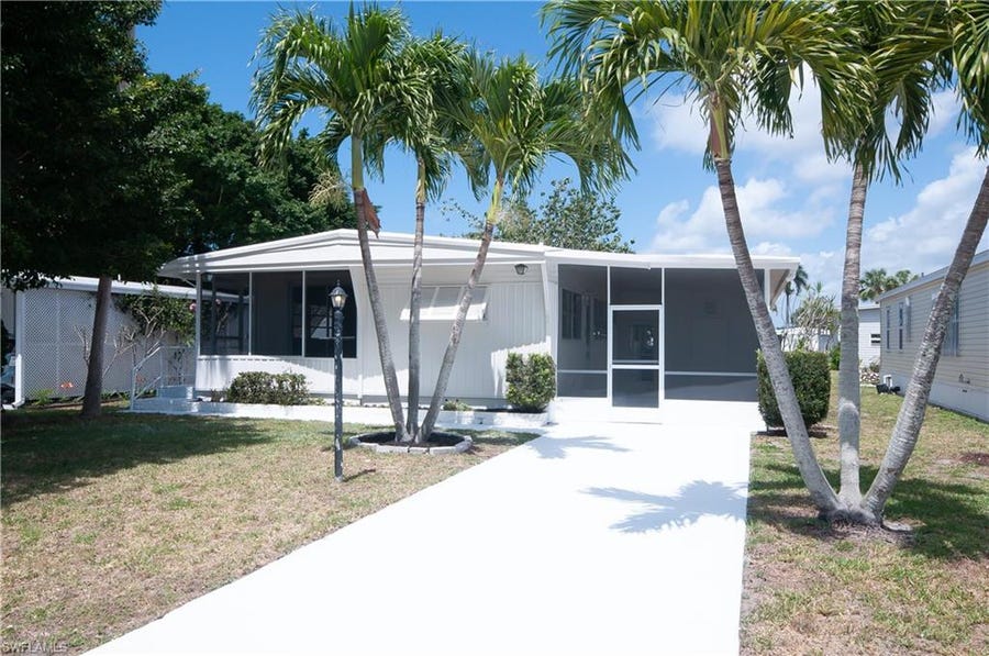 Property photo for 515 Riviera Blvd E, Naples, FL