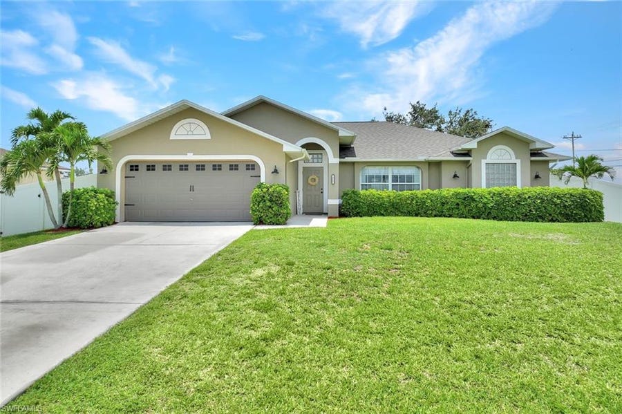 Property photo for 512 NE 2nd Ave, Cape Coral, FL
