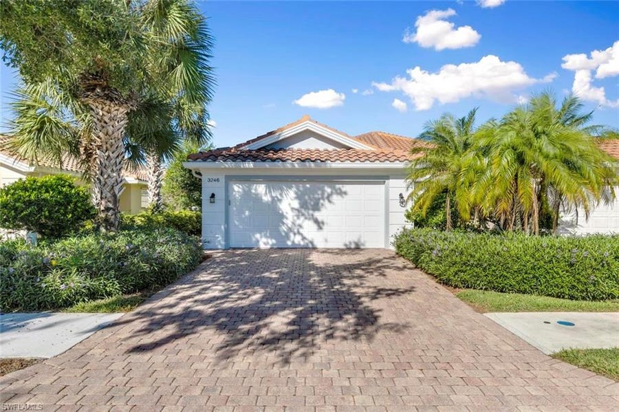 Property photo for 3246 Barbados Ln, Naples, FL