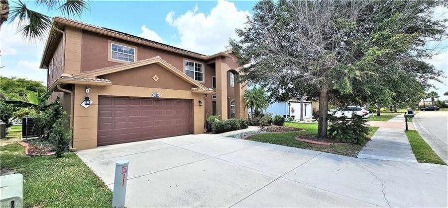 Property photo for 12459 Muddy Creek Ln, Fort Myers, FL