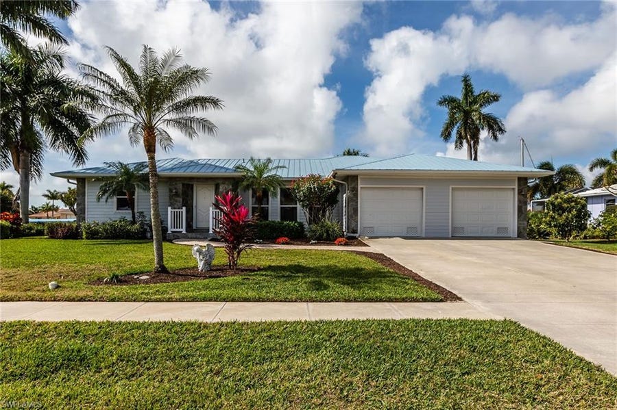 Property photo for 830 Buttonwood Ct, Marco Island, FL