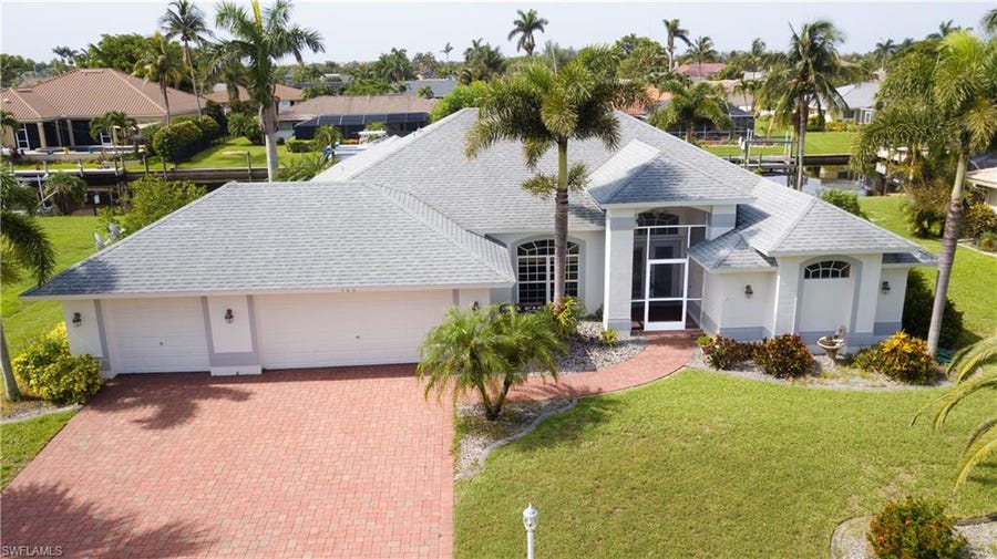 Property photo for 986 Clarellen Drive, Fort Myers, FL