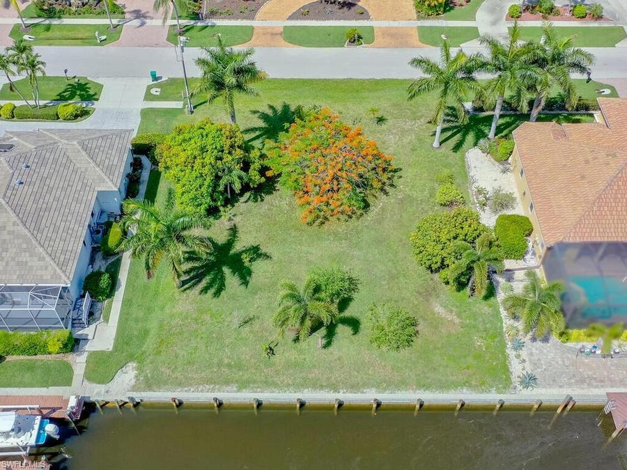 Property photo for 275 Rockhill Ct, Marco Island, FL