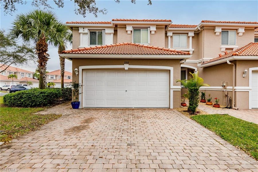 Property photo for 9988 Chiana Cir, Fort Myers, FL