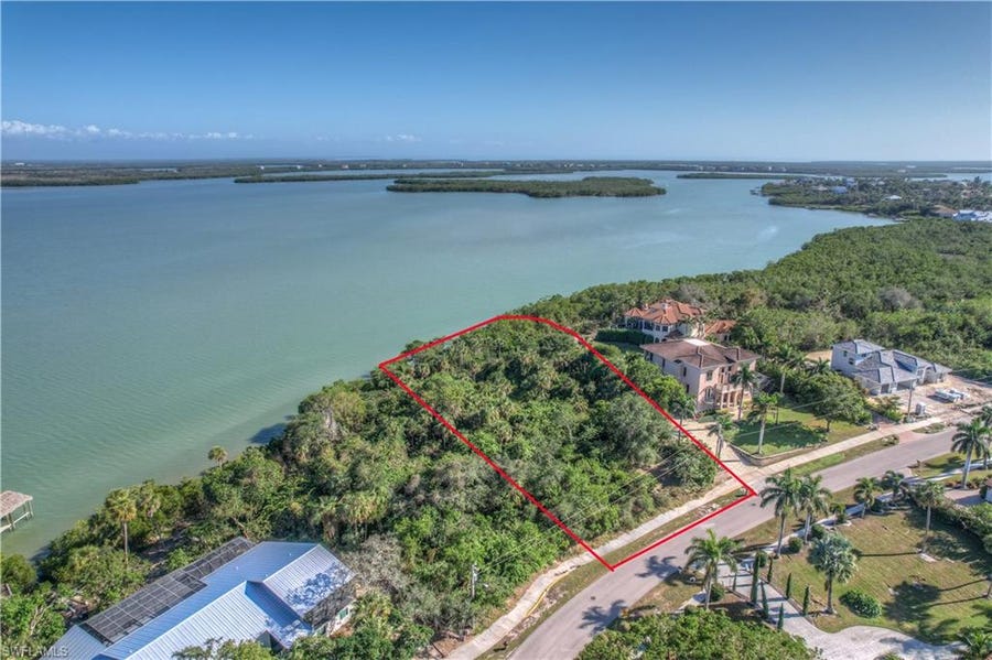Property photo for 621 Inlet Dr, Marco Island, FL